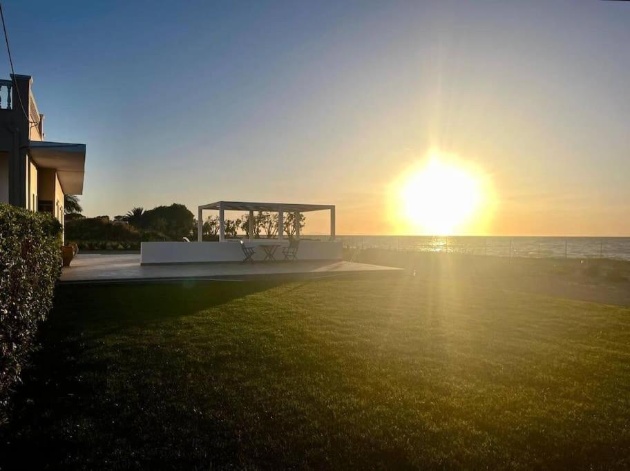 Lambou Beach Sunset Soroni Экстерьер фото