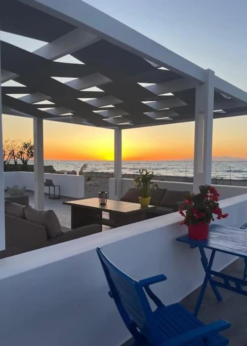 Lambou Beach Sunset Soroni Экстерьер фото